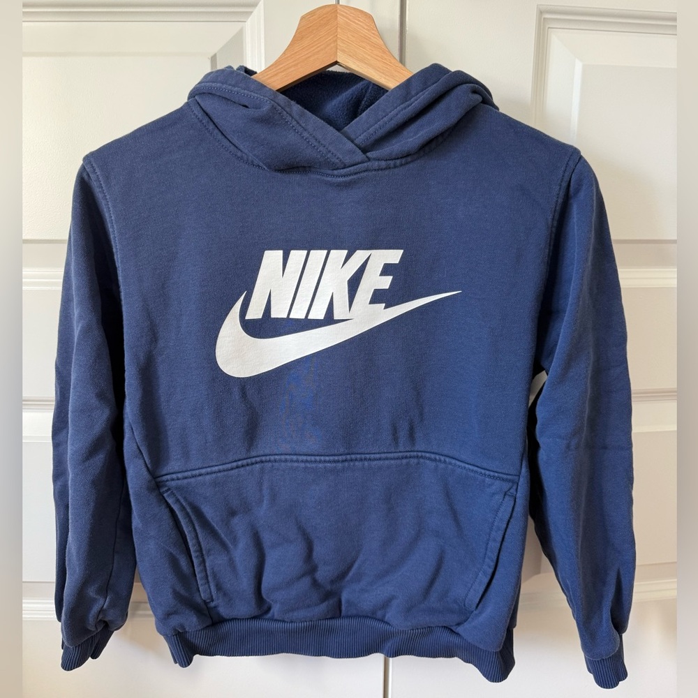 Big Kids’ Nike Hoodie, navy, size Large